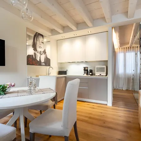 Angel's Luxury House Apartament Wenecja