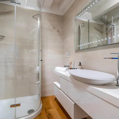 Angel's Luxury House *